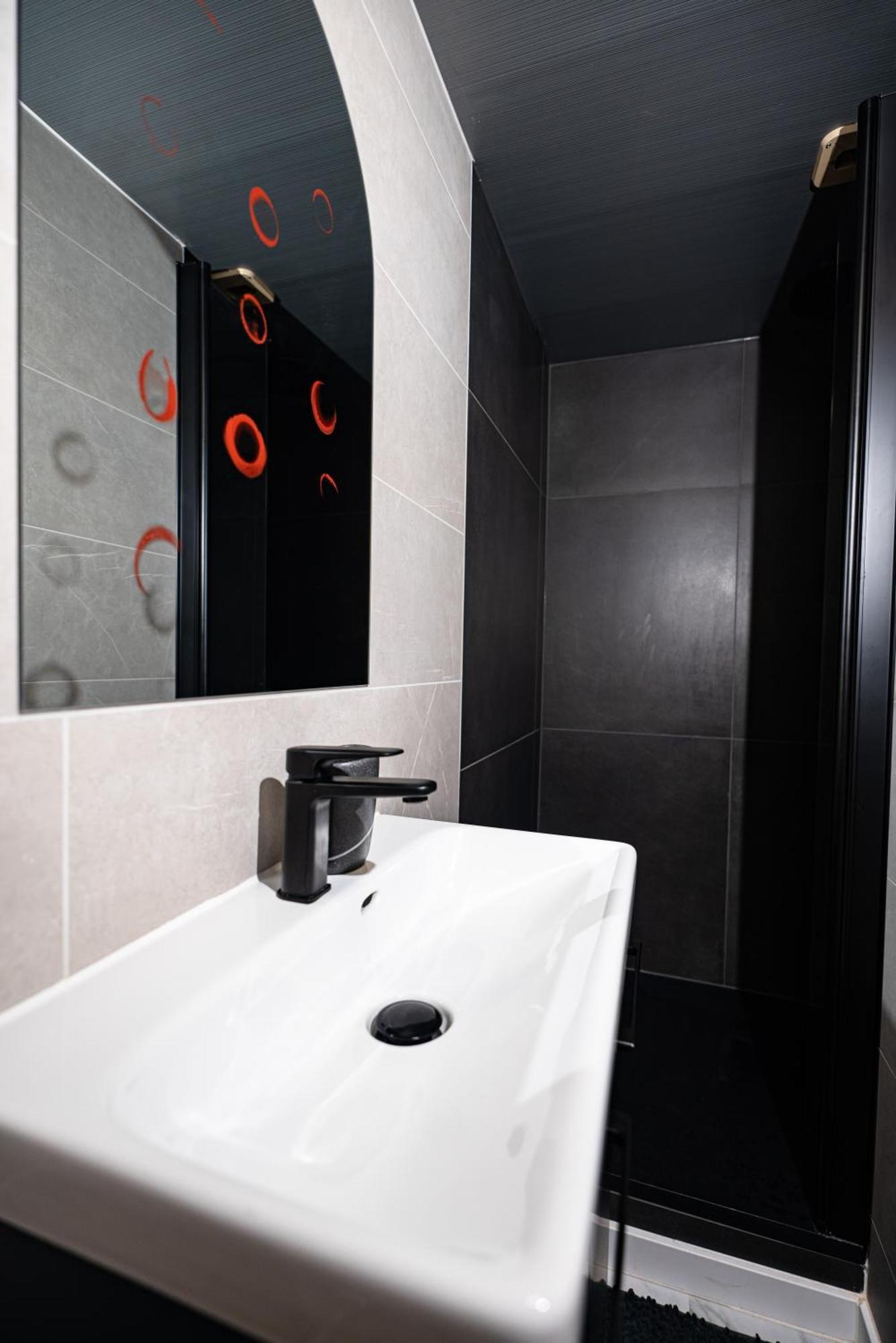 Moderne T2 Centre Sauna Wifi Home Office Netflix Strasburgo Esterno foto